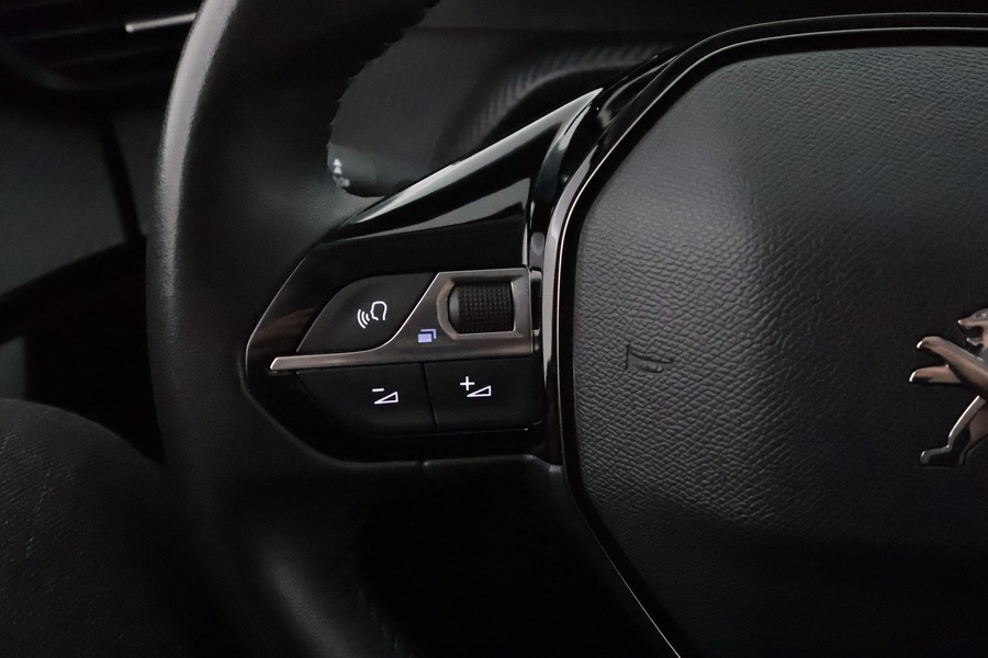 Peugeot e-2008 vaihtoauto