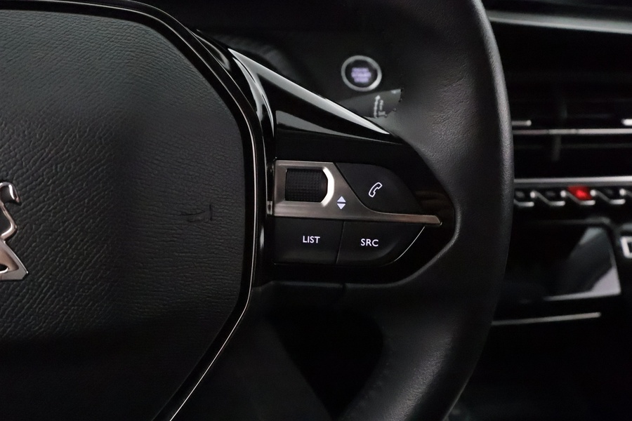 Peugeot e-2008 vaihtoauto