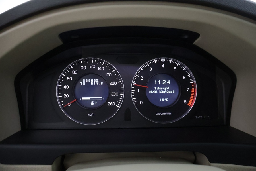 Volvo V70 vaihtoauto