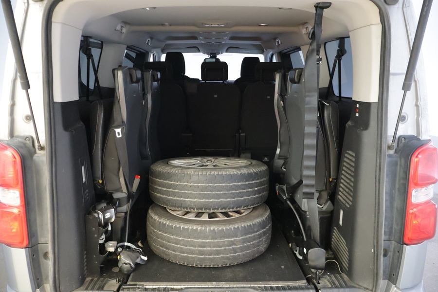 Peugeot Traveller vaihtoauto