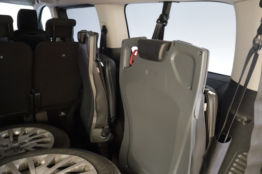 Peugeot Traveller vaihtoauto