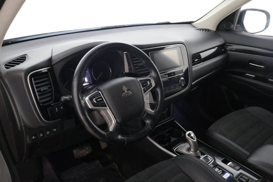 Mitsubishi Outlander PHEV vaihtoauto