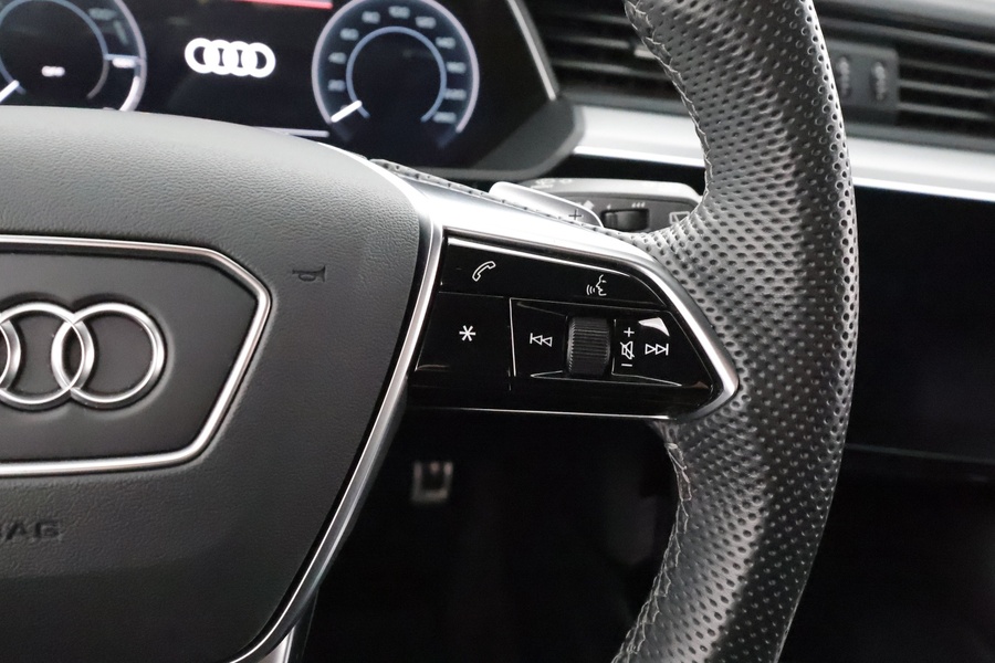 Audi Q8 e-tron vaihtoauto