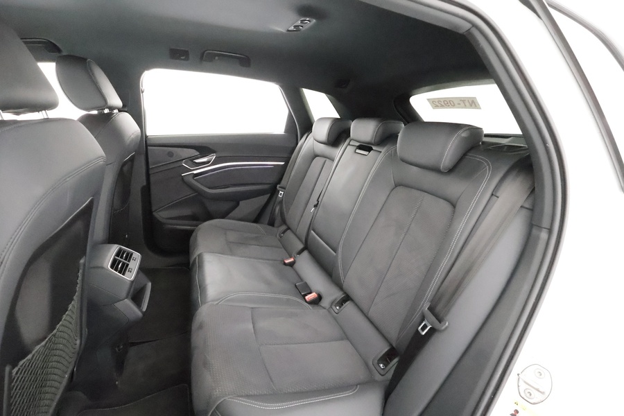 Audi Q8 e-tron vaihtoauto