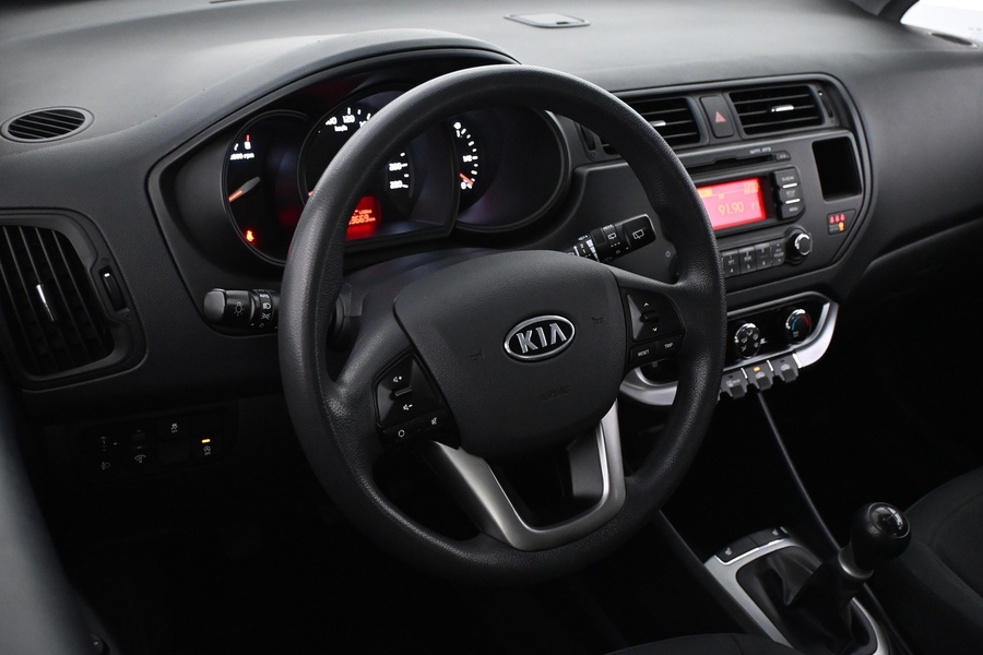 Kia Rio vaihtoauto
