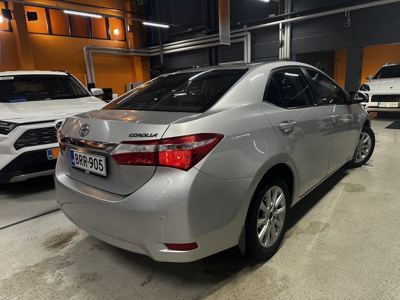 Toyota Corolla vaihtoauto