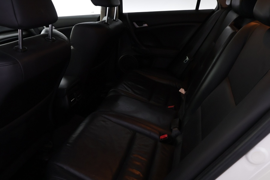 Honda Accord vaihtoauto