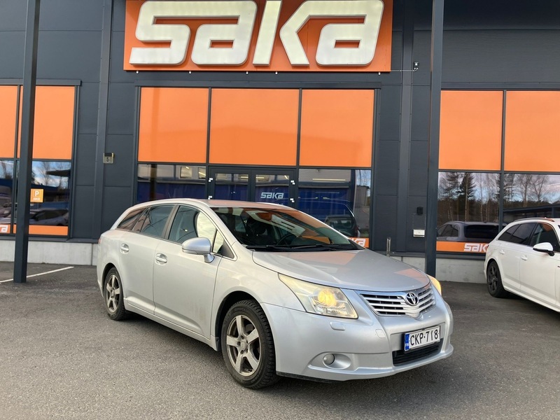 Toyota Avensis vaihtoauto