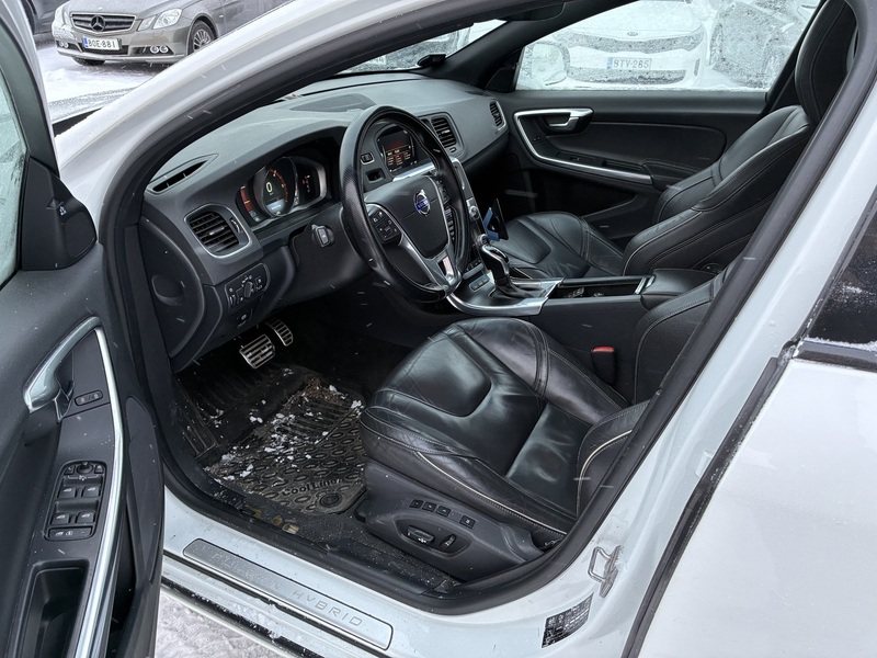 Volvo V60 vaihtoauto