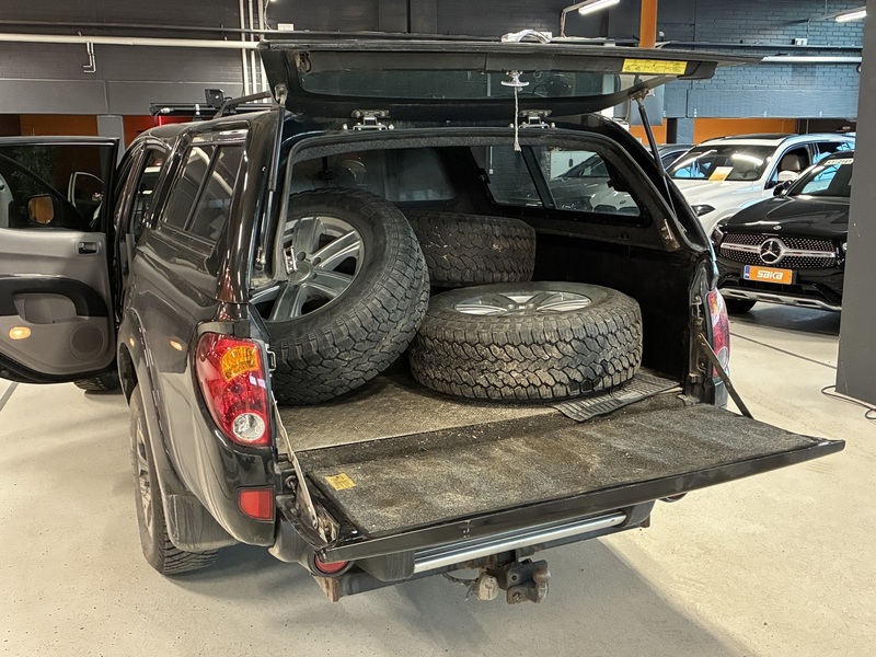 Mitsubishi L200 vaihtoauto