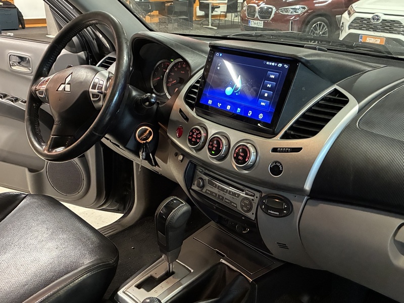 Mitsubishi L200 vaihtoauto