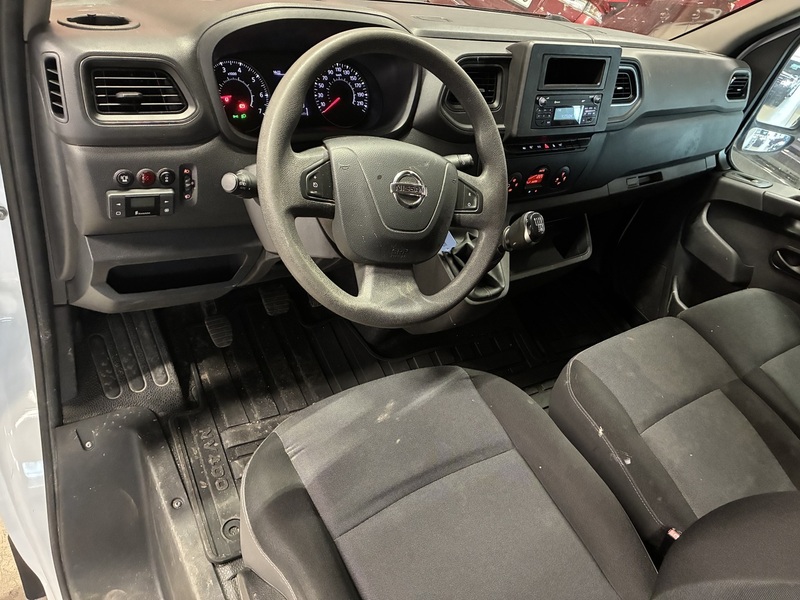 Nissan NV400 vaihtoauto