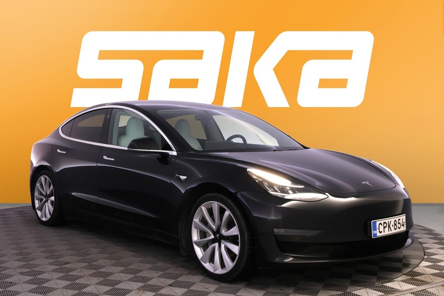 Tesla Model 3 vaihtoauto