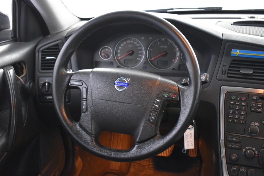 Volvo V70 vaihtoauto