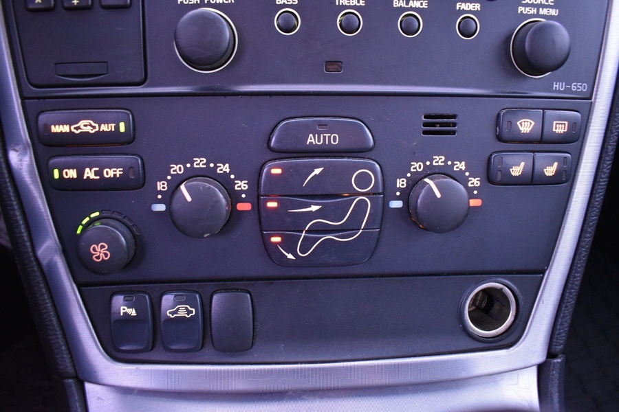 Volvo V70 vaihtoauto