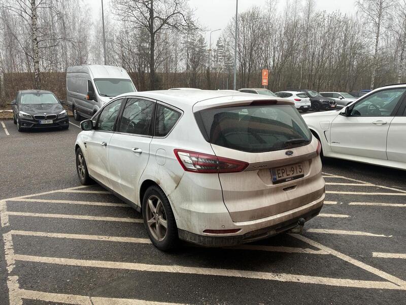 Ford S-MAX vaihtoauto