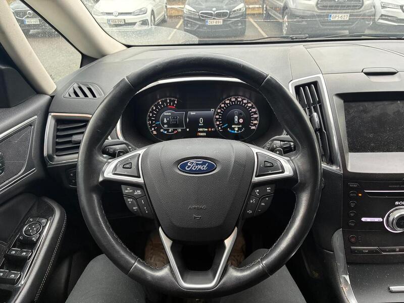 Ford S-MAX vaihtoauto