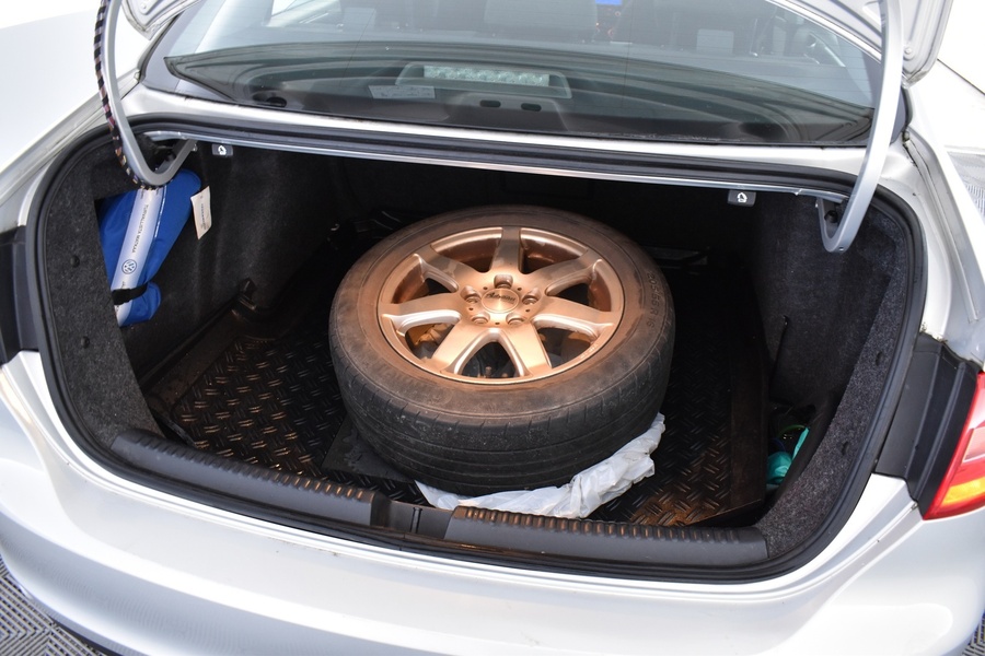 Volkswagen Jetta vaihtoauto