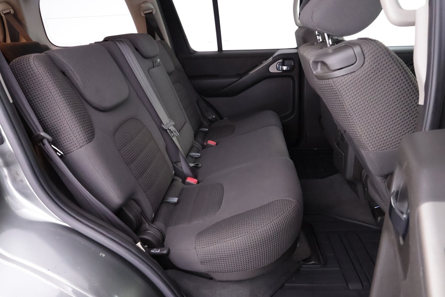 Nissan Pathfinder vaihtoauto