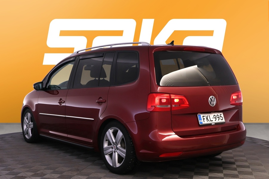 Volkswagen Touran vaihtoauto