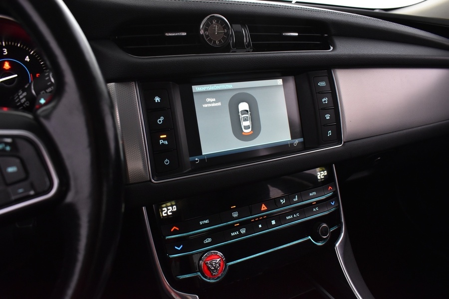 Jaguar XF vaihtoauto