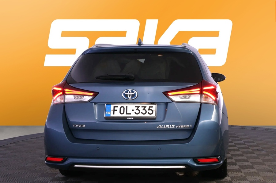 Toyota Auris vaihtoauto