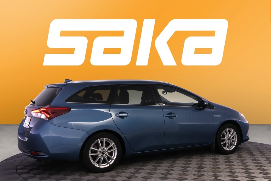 Toyota Auris vaihtoauto