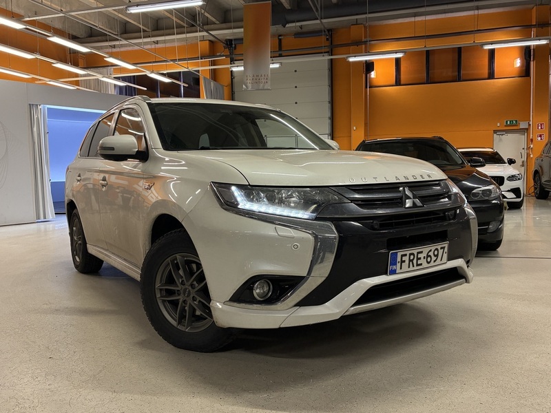 Mitsubishi Outlander PHEV vaihtoauto