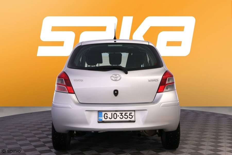 Toyota Yaris vaihtoauto