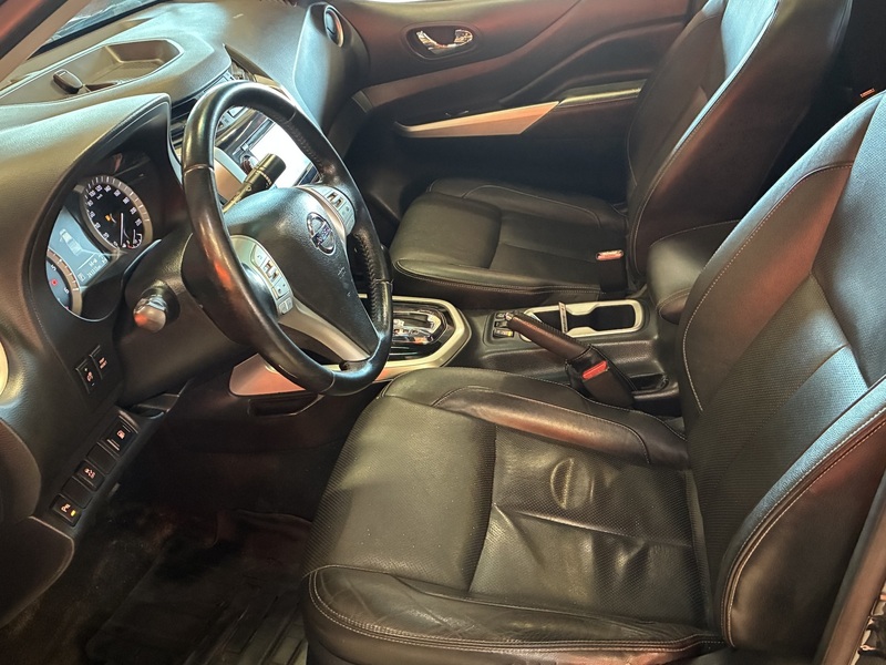 Nissan Navara vaihtoauto