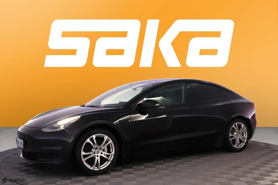 Tesla Model 3 vaihtoauto