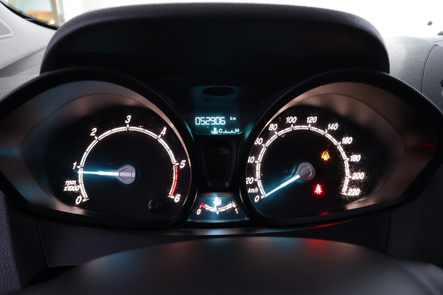 Ford Transit Courier vaihtoauto