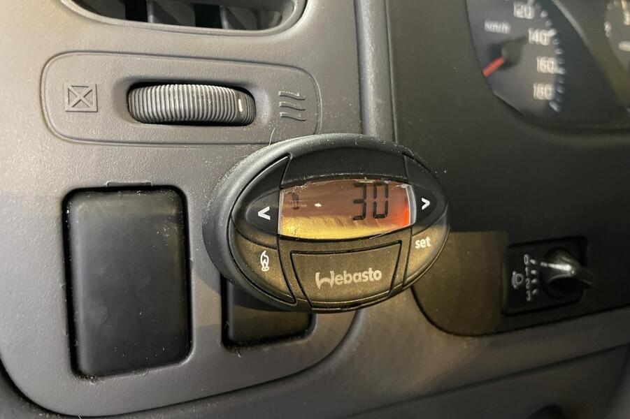 Nissan King vaihtoauto