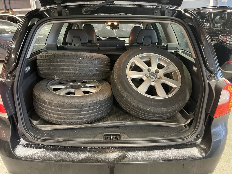 Volvo V70 vaihtoauto