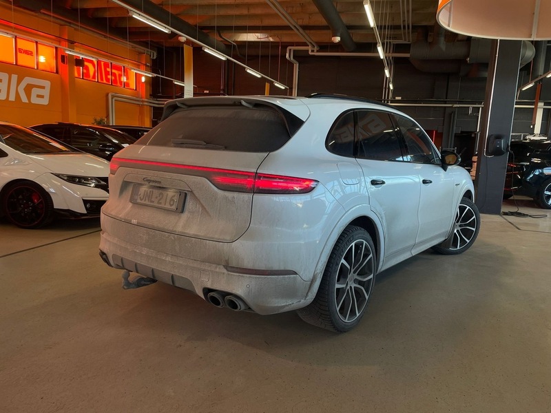 Porsche Cayenne vaihtoauto