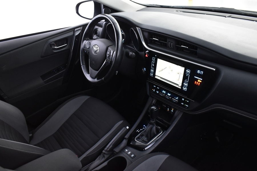 Toyota Auris vaihtoauto