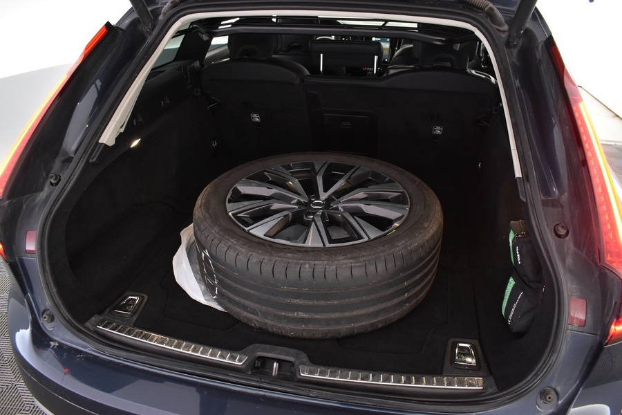 Volvo V90 Cross Country vaihtoauto