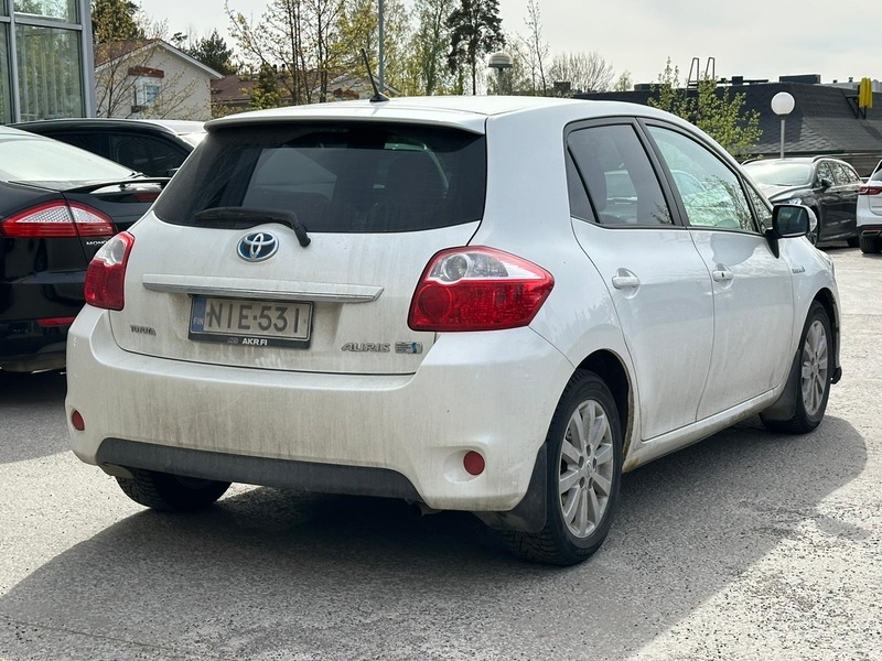 Toyota Auris vaihtoauto