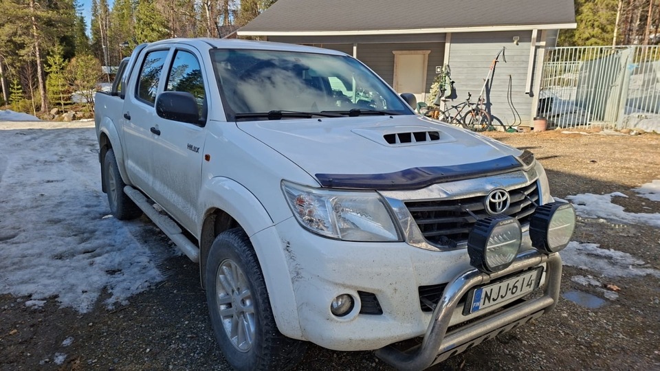 Toyota Hilux vaihtoauto
