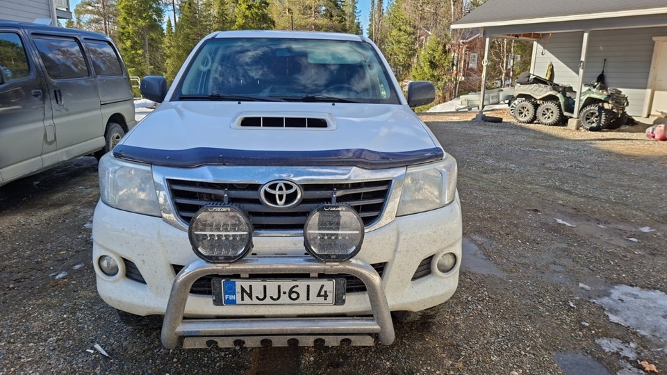 Toyota Hilux vaihtoauto