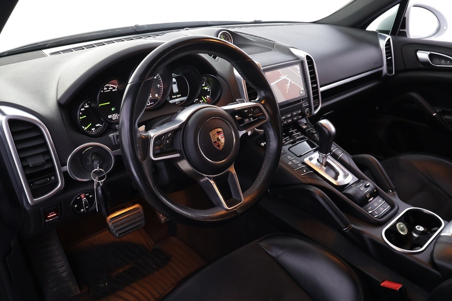 Porsche Cayenne vaihtoauto