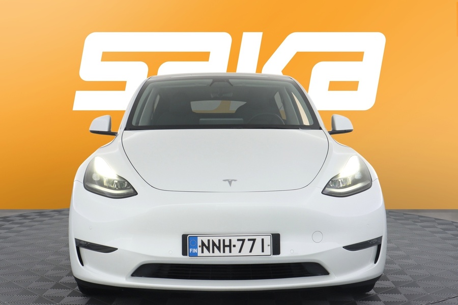 Tesla Model Y vaihtoauto