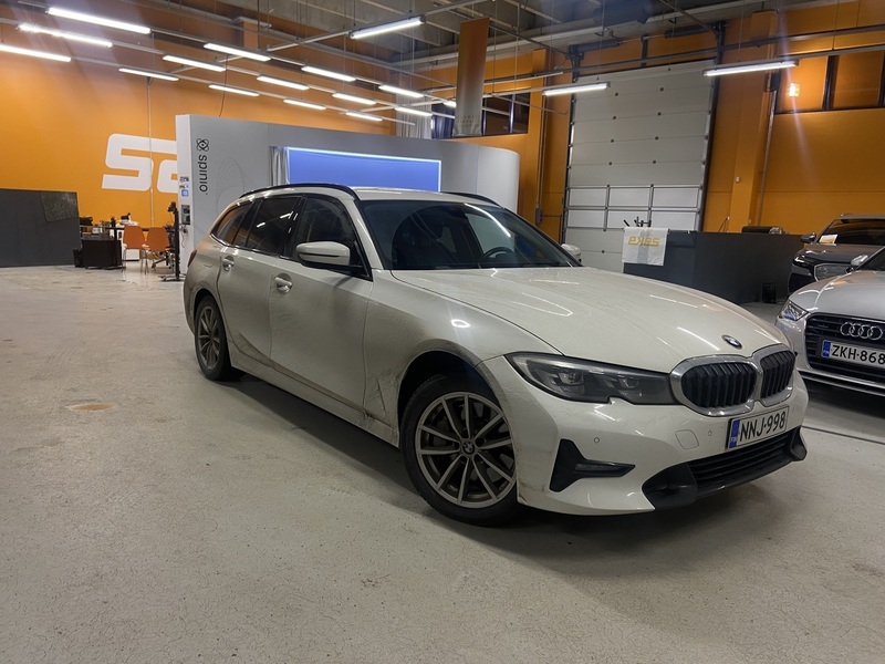 BMW 330 vaihtoauto
