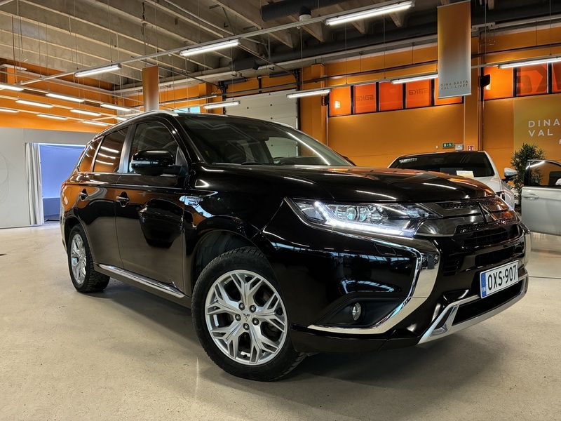 Mitsubishi Outlander PHEV vaihtoauto