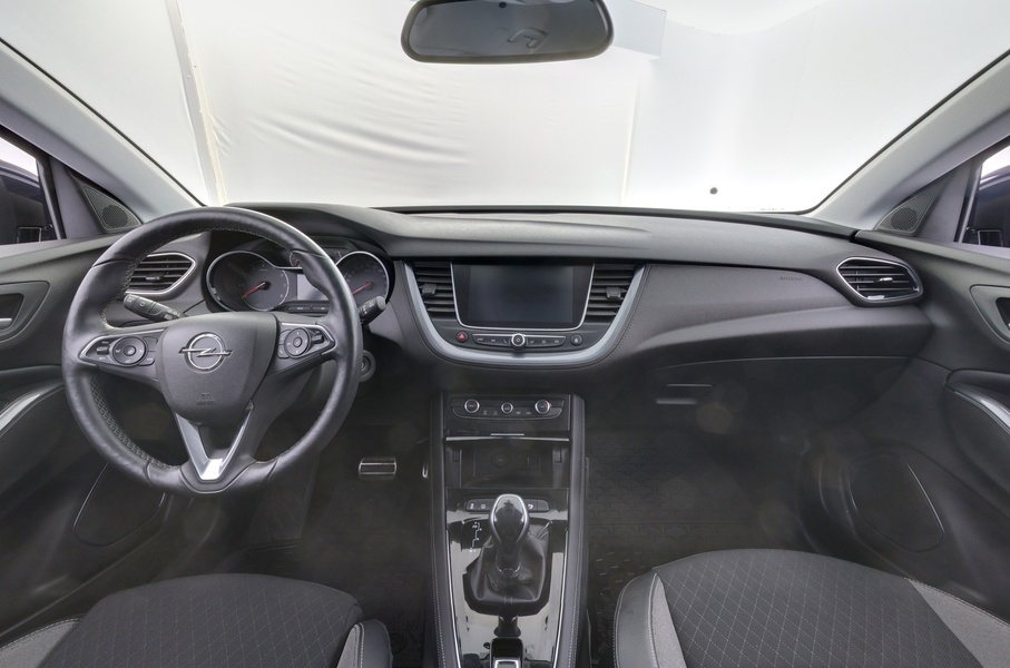 Opel Grandland X vaihtoauto