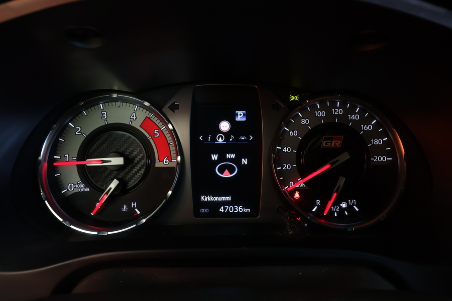 Toyota Hilux vaihtoauto