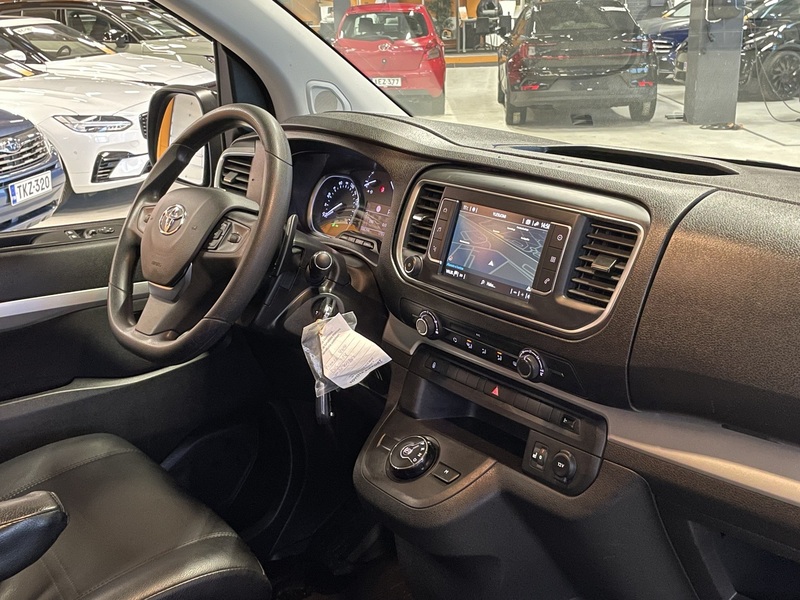 Toyota Proace Verso vaihtoauto