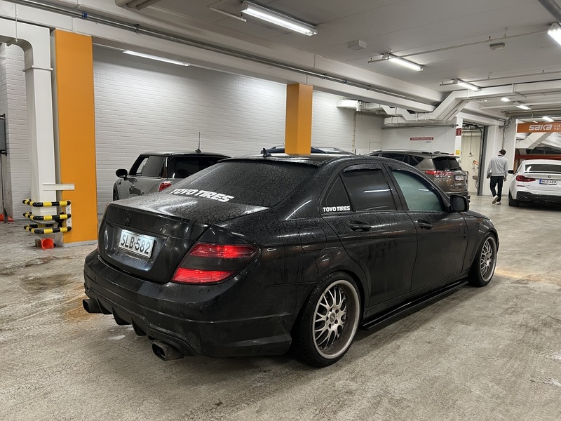 Mercedes-Benz C vaihtoauto