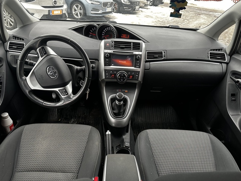 Toyota Verso vaihtoauto