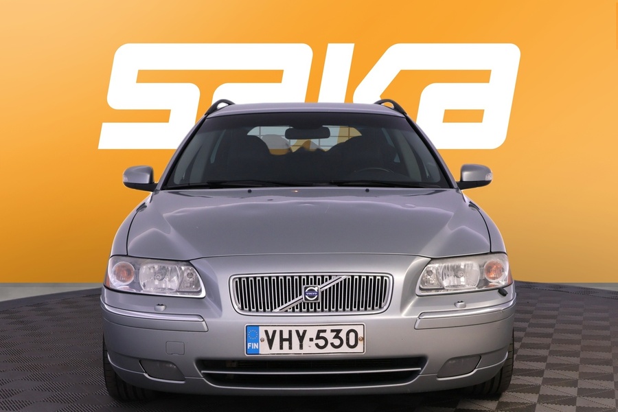 Volvo V70 vaihtoauto